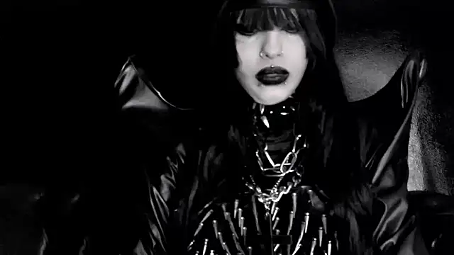 XXIOUX online show from 06.17.26
