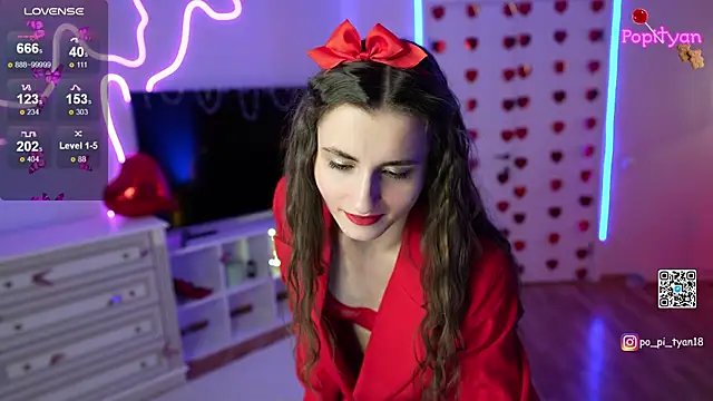 Snapshot of popityan1 chatting on 02.14.25 popityan1 online show from 02.14.25