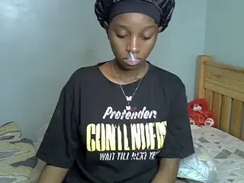 Snapshot of Enkarxx chatting on 02.16.25 Enkarxx online show from 02.16.25