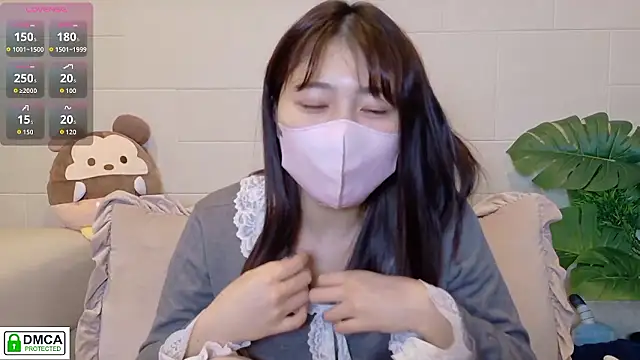 Snapshot of SUZU_ chatting on 03.20.26 SUZU online show from 03.20.26