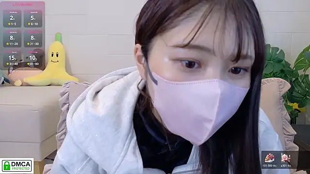 Snapshot of SUZU_ chatting on 03.29.26 SUZU online show from 03.29.26