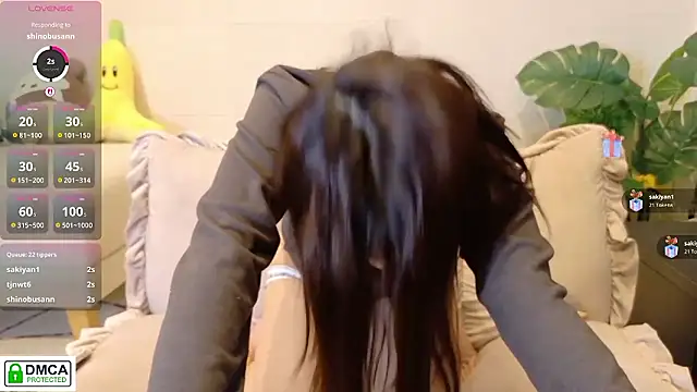 Snapshot of SUZU_ chatting on 03.29.26 SUZU online show from 03.29.26