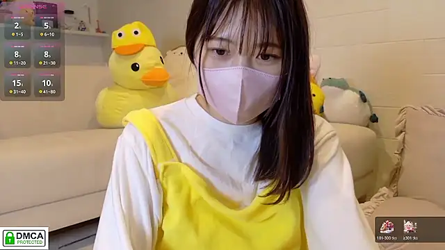 Snapshot of SUZU_ chatting on 04.05.26 SUZU online show from 04.05.26