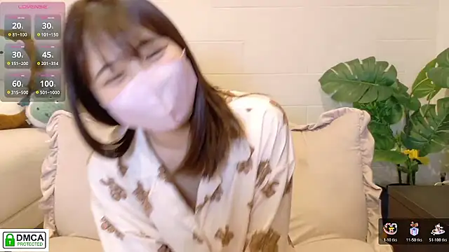 Snapshot of SUZU_ chatting on 04.08.26 SUZU online show from 04.08.26