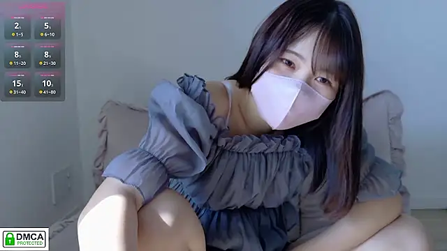 Snapshot of SUZU_ chatting on 04.14.26 SUZU online show from 04.14.26