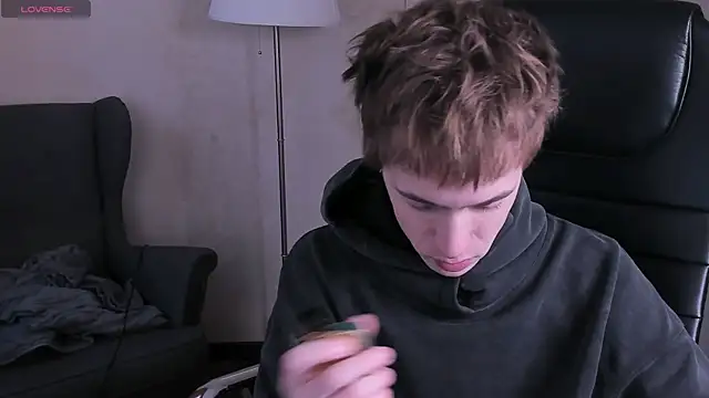 Snapshot of _tokyo_ghoul chatting on 12.04.24 tokyo ghoul online show from 12.04.24