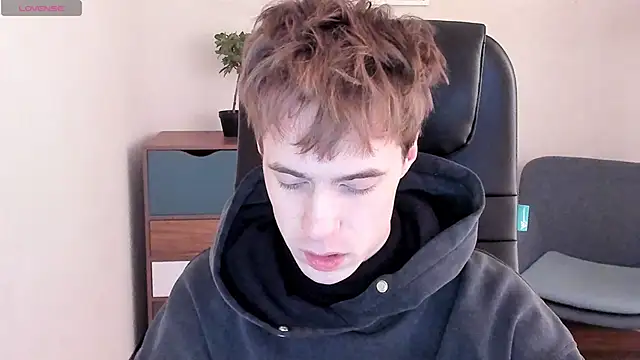 Snapshot of _tokyo_ghoul chatting on 01.10.25 tokyo ghoul online show from 01.10.25