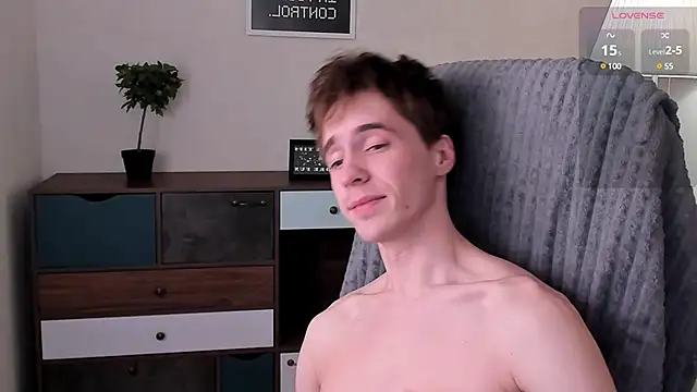 Snapshot of _tokyo_ghoul chatting on 01.10.25 tokyo ghoul online show from 01.10.25