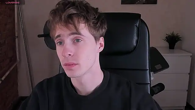 Snapshot of _tokyo_ghoul chatting on 01.24.25 tokyo ghoul online show from 01.24.25