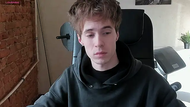 Snapshot of _tokyo_ghoul chatting on 02.07.25 tokyo ghoul online show from 02.07.25