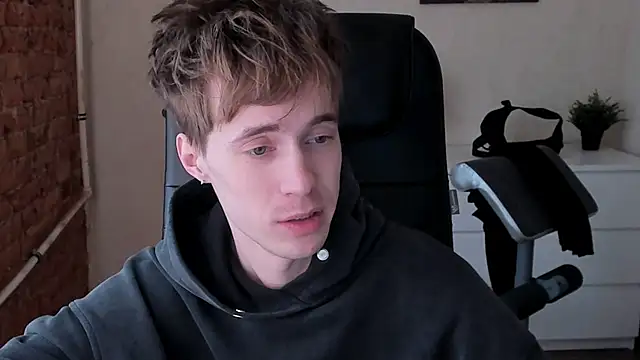 Snapshot of _tokyo_ghoul chatting on 03.14.25 tokyo ghoul online show from 03.14.25