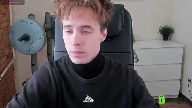 Snapshot of _tokyo_ghoul chatting on 10.18.25 tokyo ghoul online show from 10.18.25