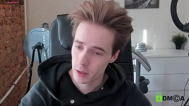 Snapshot of _tokyo_ghoul chatting on 10.19.25 tokyo ghoul online show from 10.19.25