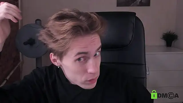 Snapshot of _tokyo_ghoul chatting on 10.31.25 tokyo ghoul online show from 10.31.25