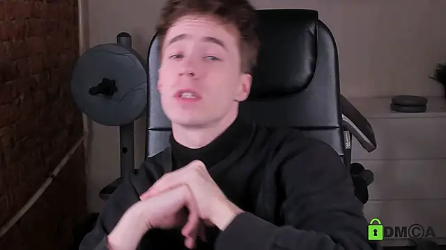 Snapshot of _tokyo_ghoul chatting on 11.21.25 tokyo ghoul online show from 11.21.25