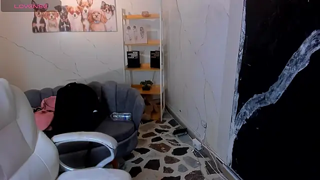 NiickyJones online show from 09.17.25