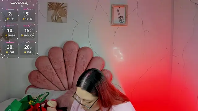 NiickyJones online show from 03.07.26