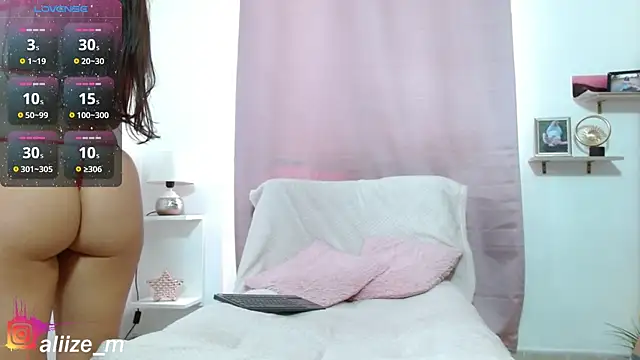 aliicee m online show from 02.15.26