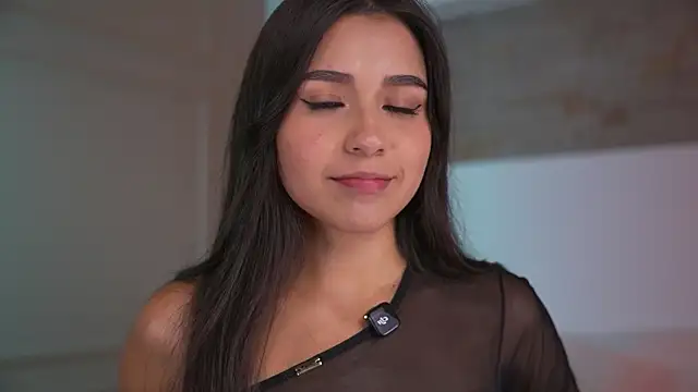 Ashley Jones9 online show from 04.12.26