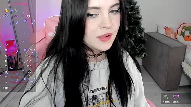 Snapshot of SelenaCute chatting on 01.14.25 SelenaCute online show from 01.14.25