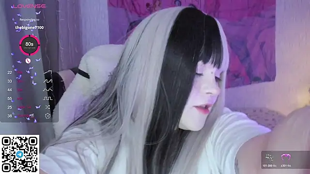 Snapshot of SelenaCute chatting on 01.13.26 SelenaCute online show from 01.13.26