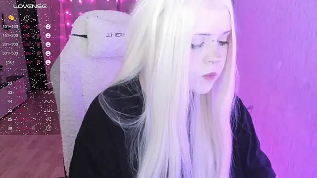 SelenaCute online show from 08.03.26