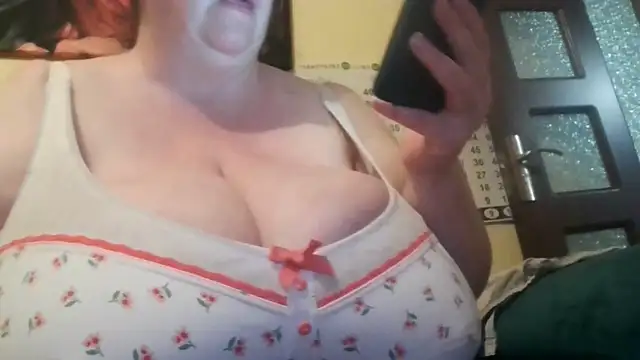 Snapshot of Nataliesbestjuggs chatting on 05.21.26 Nataliesbestjuggs online show from 05.21.26
