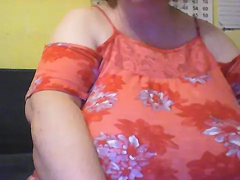 Snapshot of Nataliesbestjuggs chatting on 05.31.26 Nataliesbestjuggs online show from 05.31.26