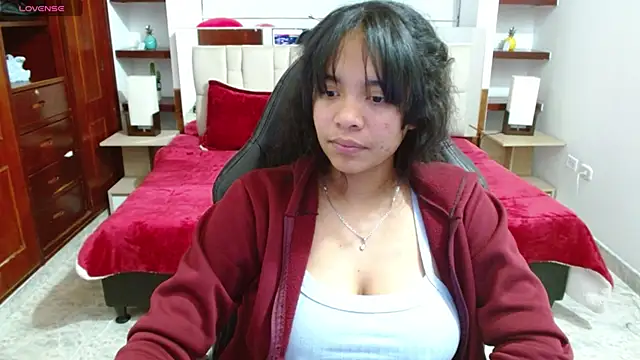 laureentt  online show from 02.13.25