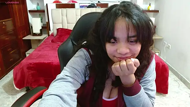 laureentt  online show from 03.03.25