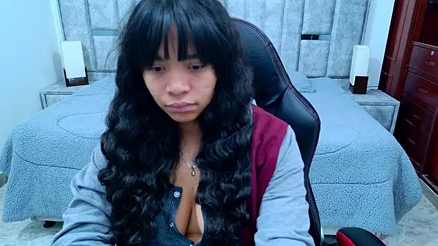 laureentt  online show from 02.17.26