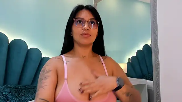 sharlott18 online show from 11.13.25