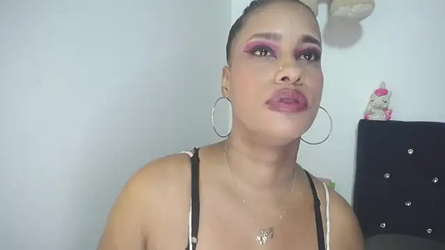 Snapshot of pamela_guzmaan chatting on 09.20.25 pamela guzmaan online show from 09.20.25