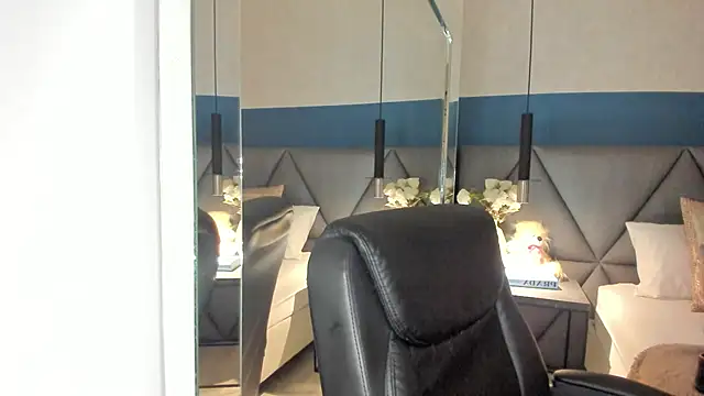 IsabellaAllen online show from 02.13.25