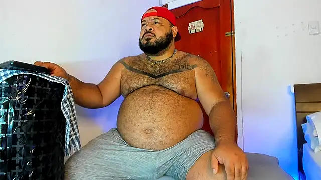 Latino bigcock online show from 12.02.25