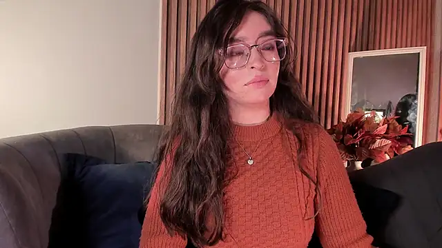 Eva Macalliter online show from 04.05.26