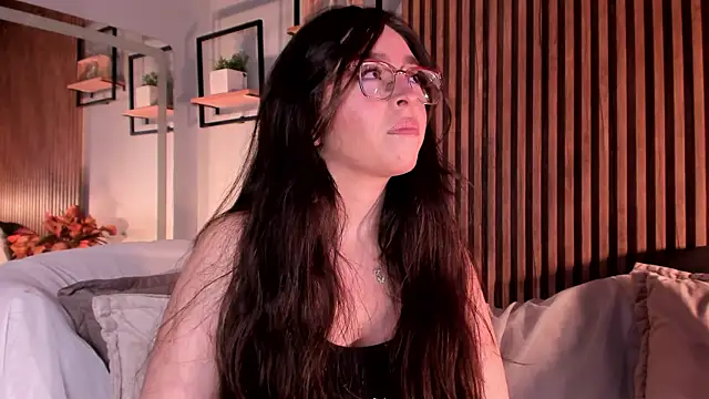 Eva Macalliter online show from 07.29.26