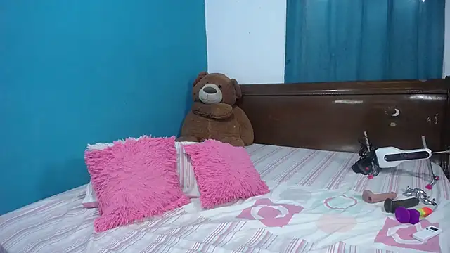 Sunny rayz  online show from 02.05.25