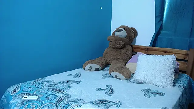 Sunny rayz  online show from 03.19.25