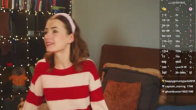 Snapshot of bananya_kitty chatting on 12.17.25 bananya kitty online show from 12.17.25