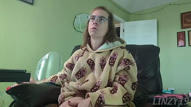 Linzy 19 online show from 11.09.25