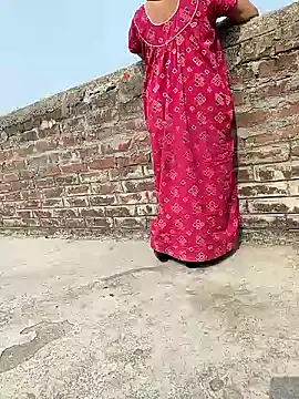 COUPLLE VILLAGE online show from 01.28.25