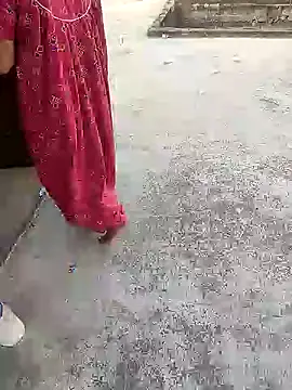 COUPLLE VILLAGE online show from 02.04.25