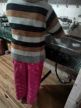 COUPLLE VILLAGE online show from 02.14.25