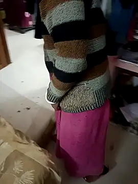 COUPLLE VILLAGE online show from 12.02.25