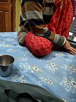 COUPLLE VILLAGE online show from 02.11.26