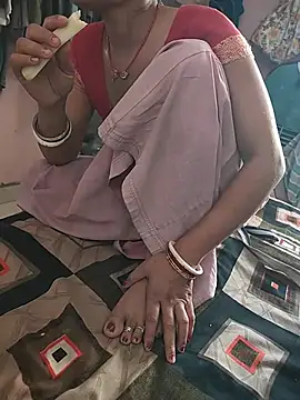 COUPLLE VILLAGE online show from 05.16.26