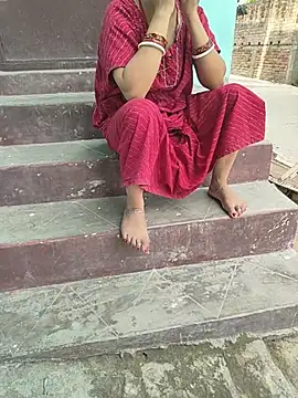 COUPLLE VILLAGE online show from 06.10.26