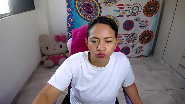 daleska ayala 1 online show from 12.18.25