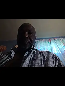 Snapshot of macnificent1fr chatting on 10.14.25 macnificent1fr online show from 10.14.25